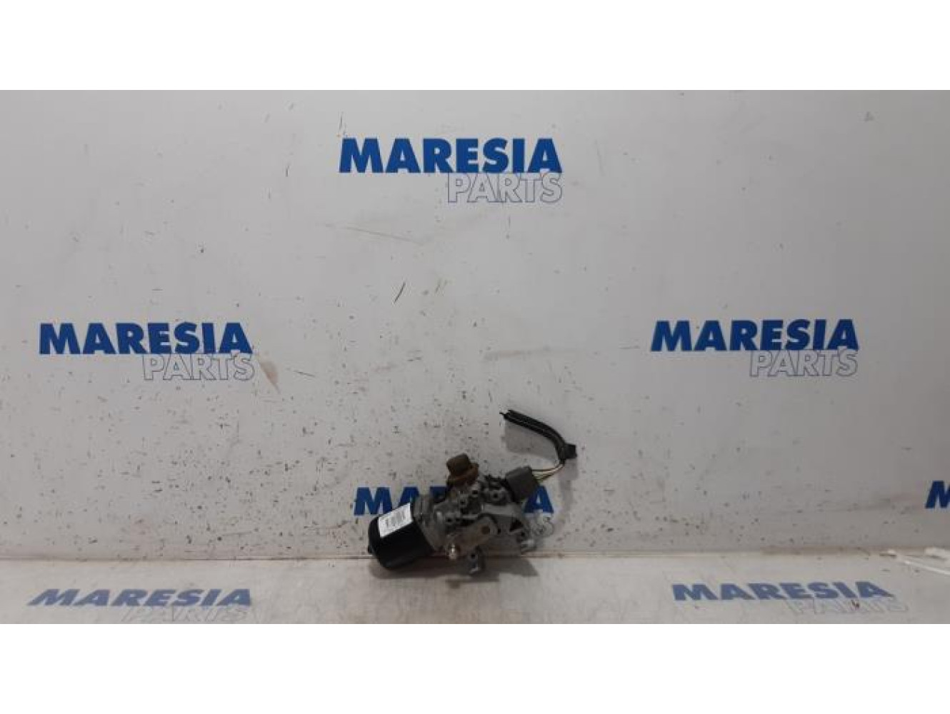 Renault - Clio - Front wiper motor