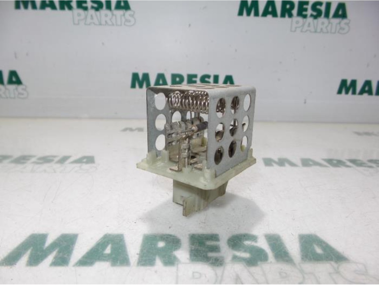 Peugeot - 206 - Heater resistor