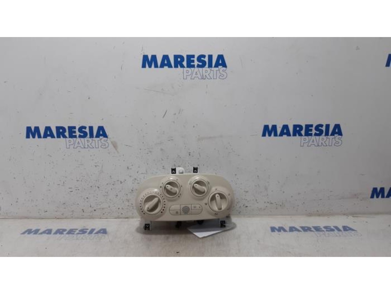 Fiat - 500 - Heater control panel