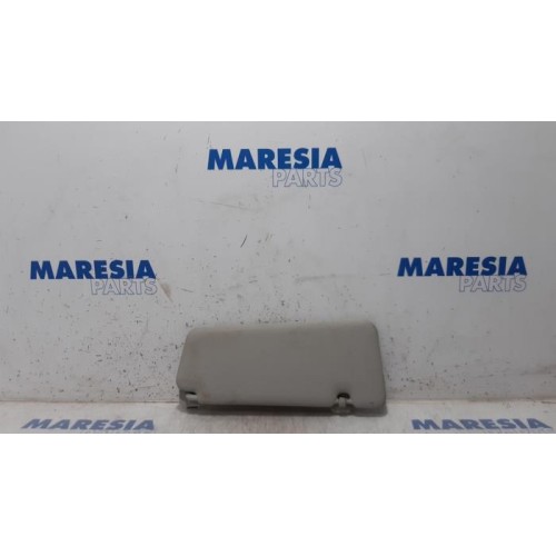 Renault - Clio - Sun visor