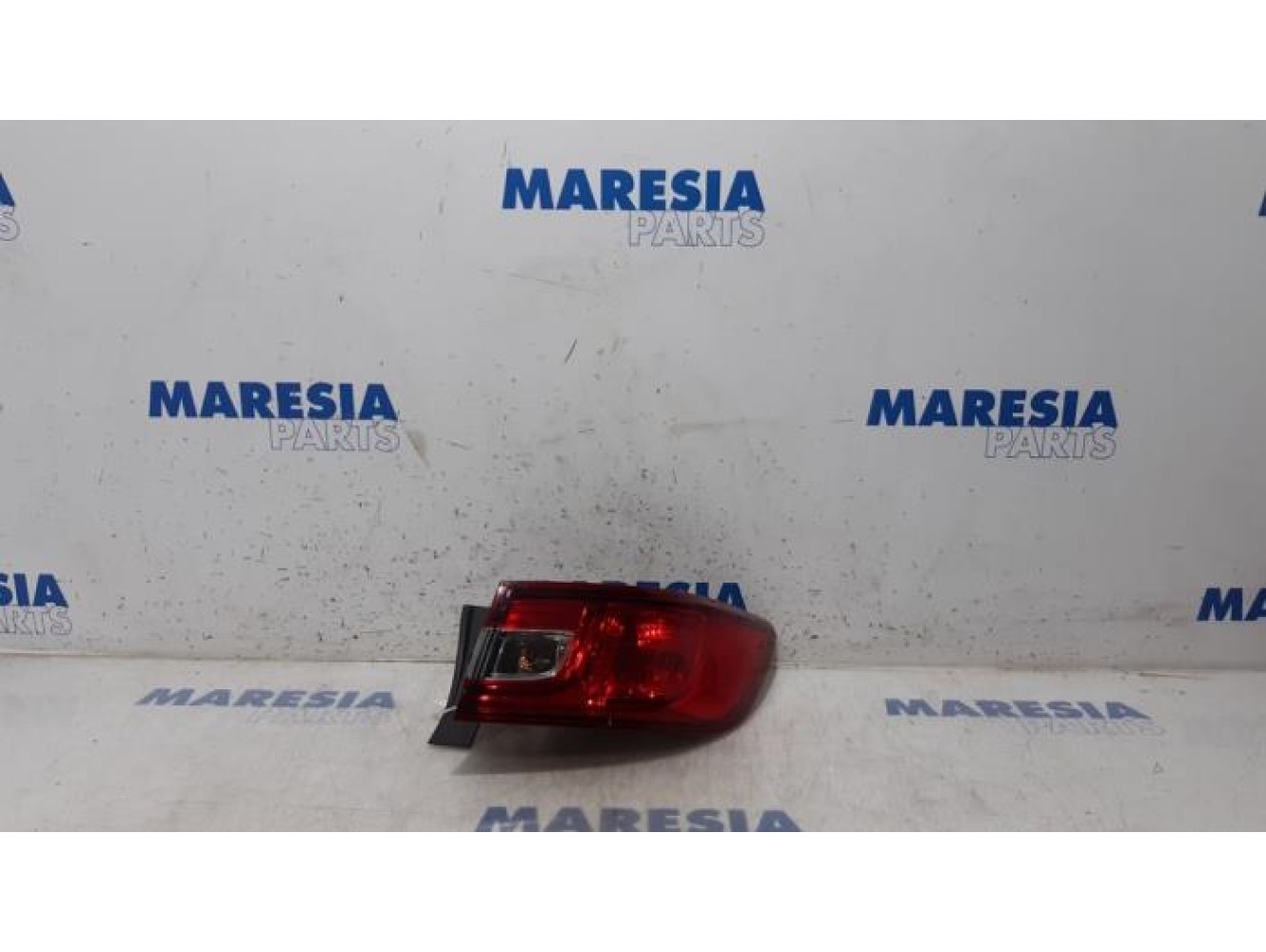 Renault - Clio - Taillight, right