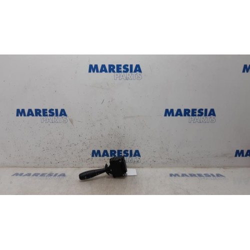 Renault - Clio - Wiper switch