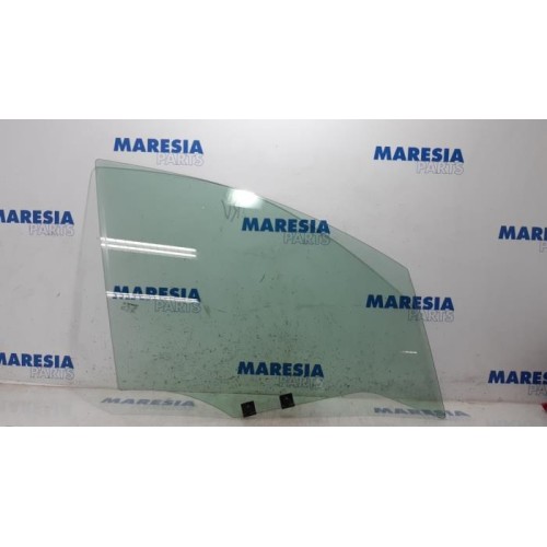 Renault - Clio - Door window 4-door, front right