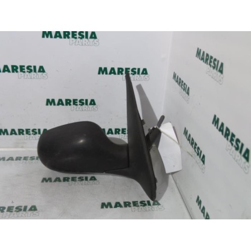 Renault - Clio - Wing mirror, right