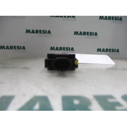 Citroen - Pluriel - Tailgate lock mechanism