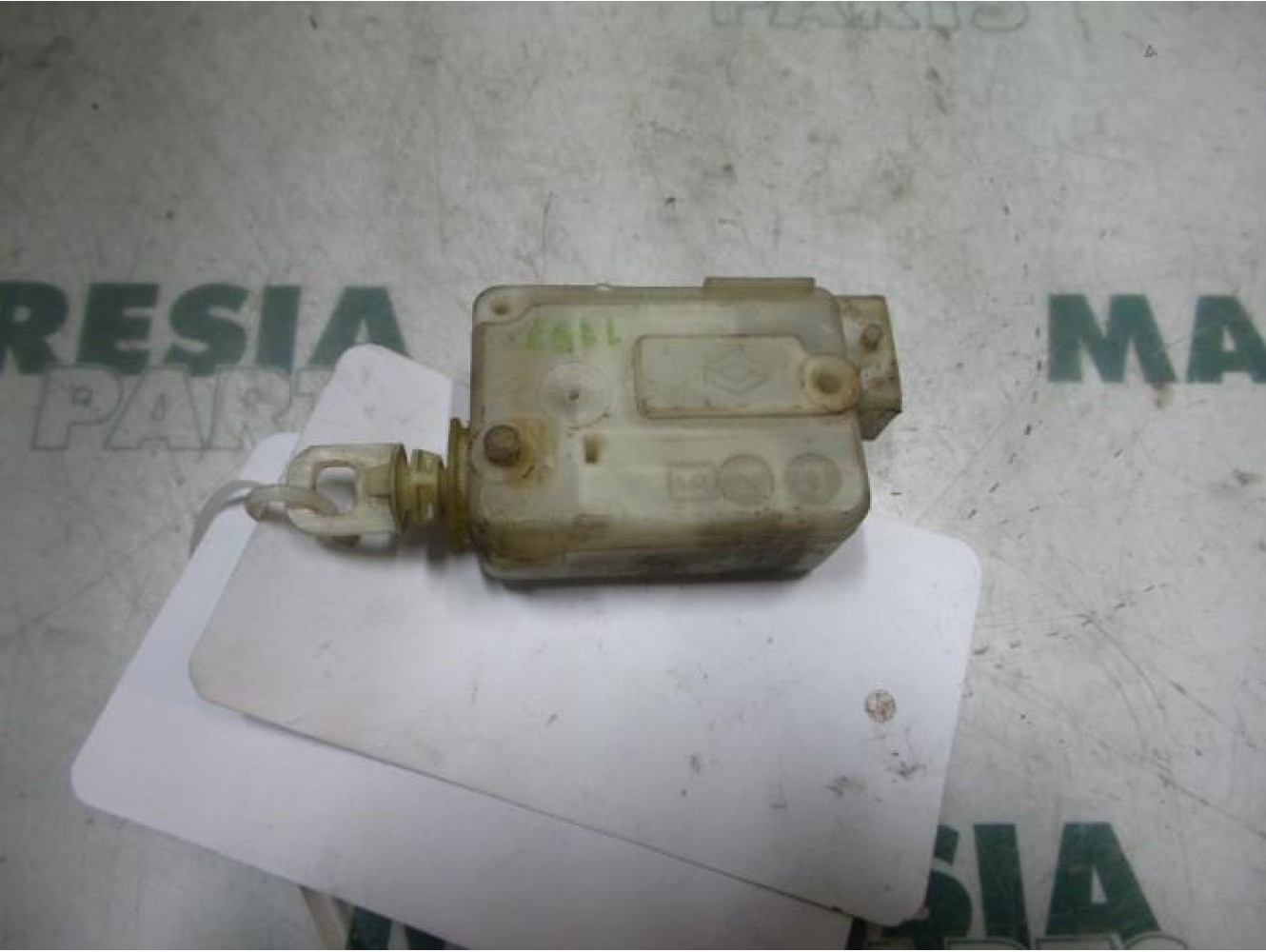 Renault - Laguna - Tailgate lock mechanism