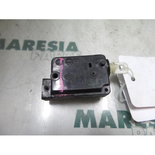 Renault - Laguna - Tailgate lock mechanism