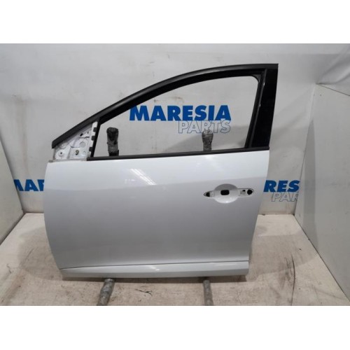 Renault - Megane - Door 4-door, front left