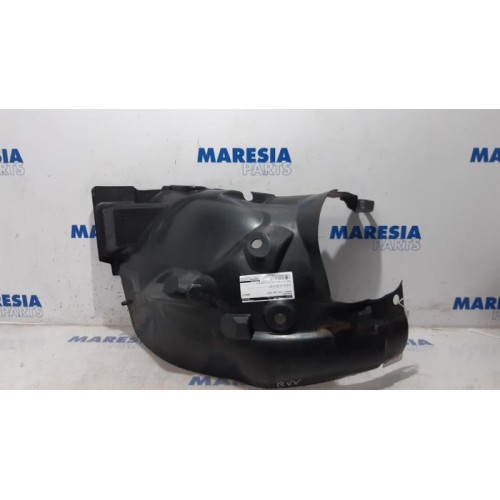 Renault - Clio - Wheel arch liner