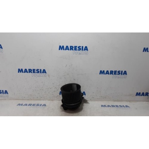 Renault - Megane - Heating and ventilation fan motor