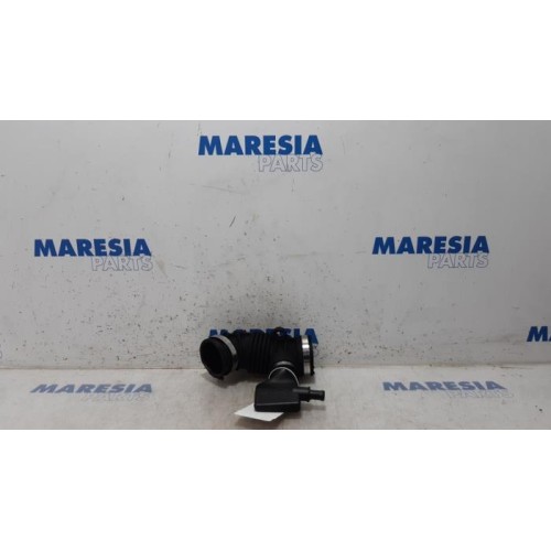 Renault - Laguna - Air intake hose