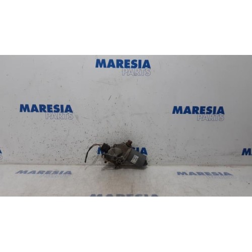 Renault - Laguna - Front wiper motor