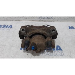 Renault - Laguna - Front brake calliper, right