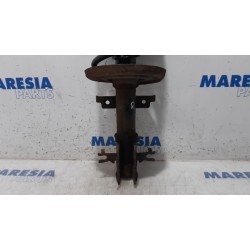 Renault - Laguna - Front shock absorber rod, right