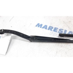 Peugeot - 307 - Front wiper arm