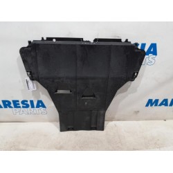 Renault - Scenic - Engine protection panel