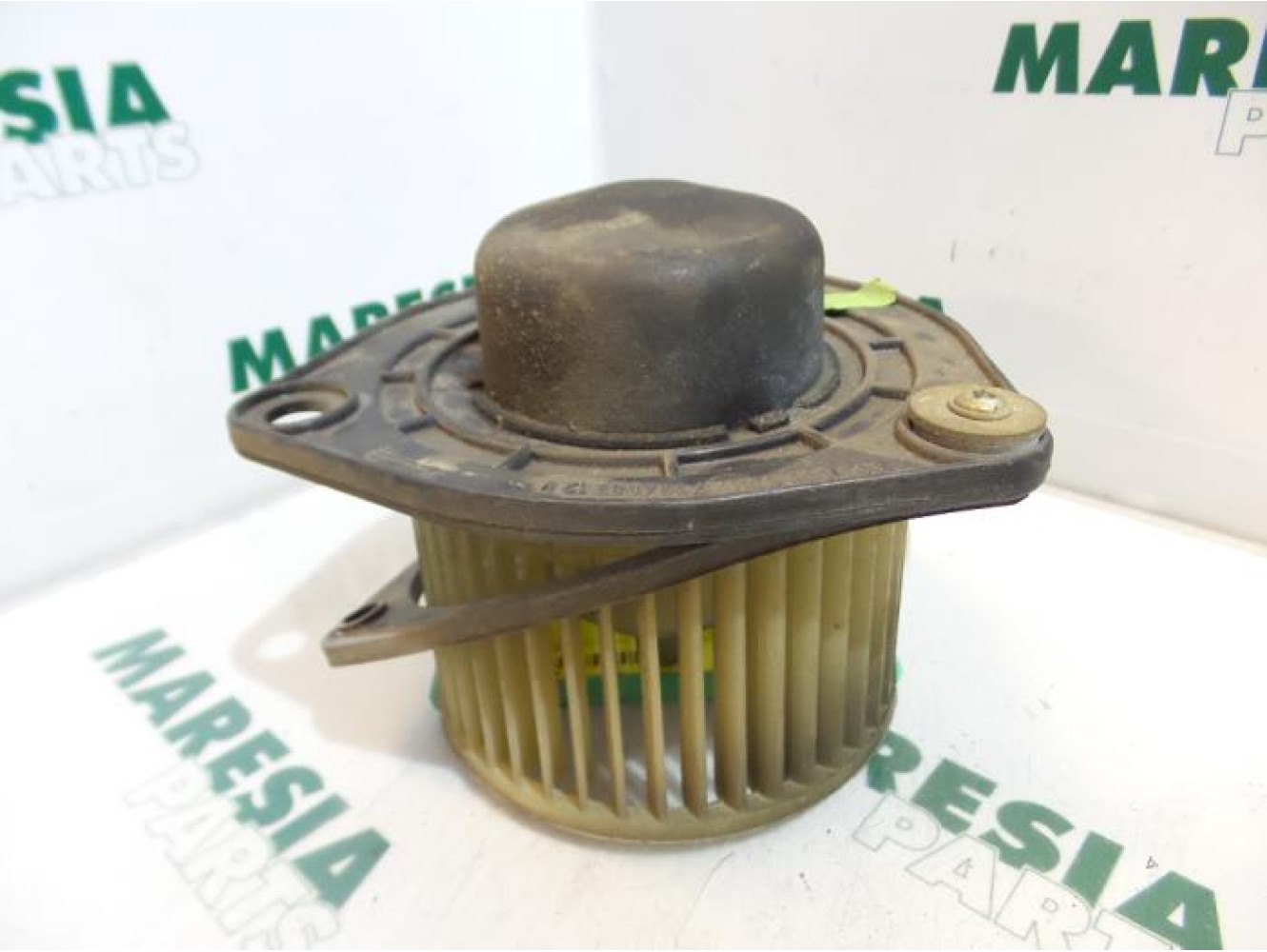 Fiat - Cinquecento - Heating and ventilation fan motor