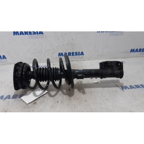 Renault - Scenic - Front shock absorber rod, left