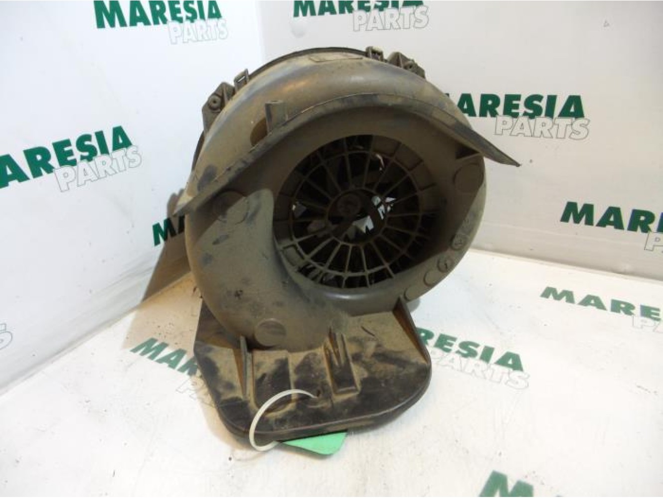 Renault - R19 - Heating and ventilation fan motor