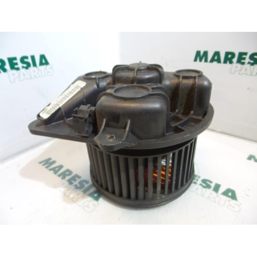 Renault - Trafic - Heating and ventilation fan motor
