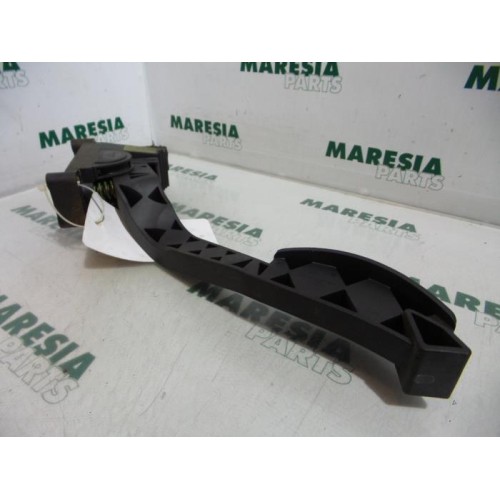 Alfa Romeo - 147 - Gaspedaalpositie Sensor