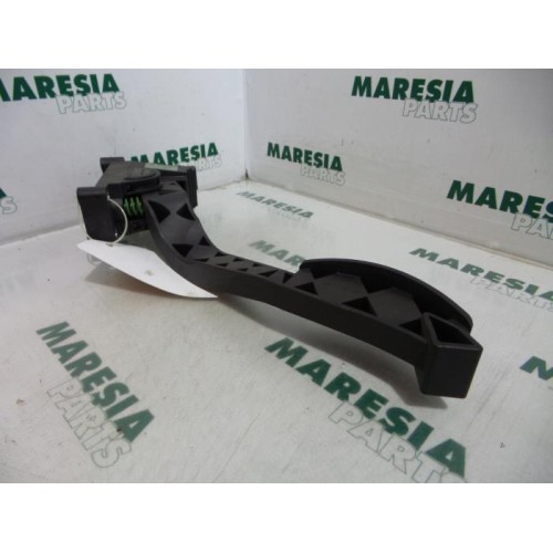 Alfa Romeo - 147 - Gaspedaalpositie Sensor