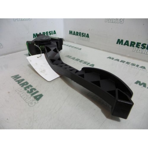 Alfa Romeo - 147 - Gaspedaalpositie Sensor