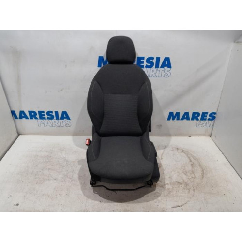 Citroen - C3 - Seat, left