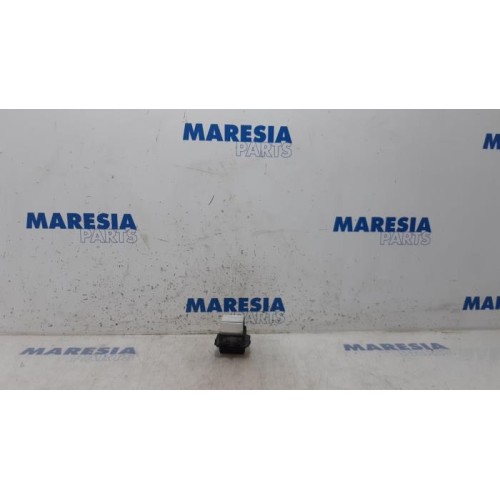 Renault - Scenic - Heater resistor