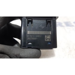 Renault - Scenic - AUX/USB aansluiting
