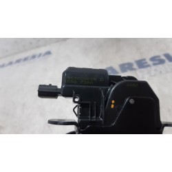Renault - Scenic - Tailgate lock mechanism
