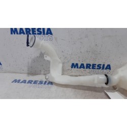 Citroen - C3 - Front windscreen washer reservoir
