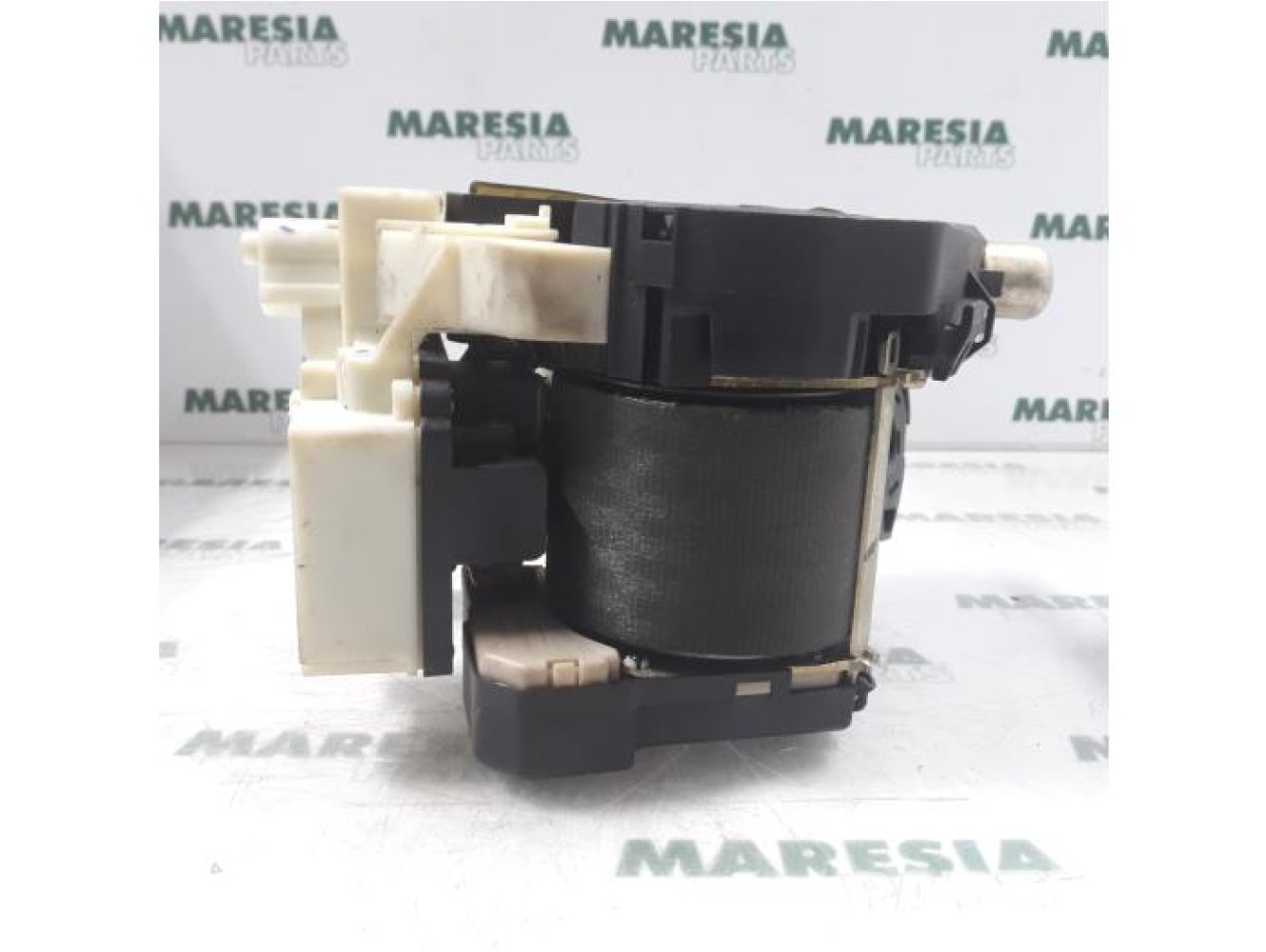 Fiat - Punto - Front seatbelt, right