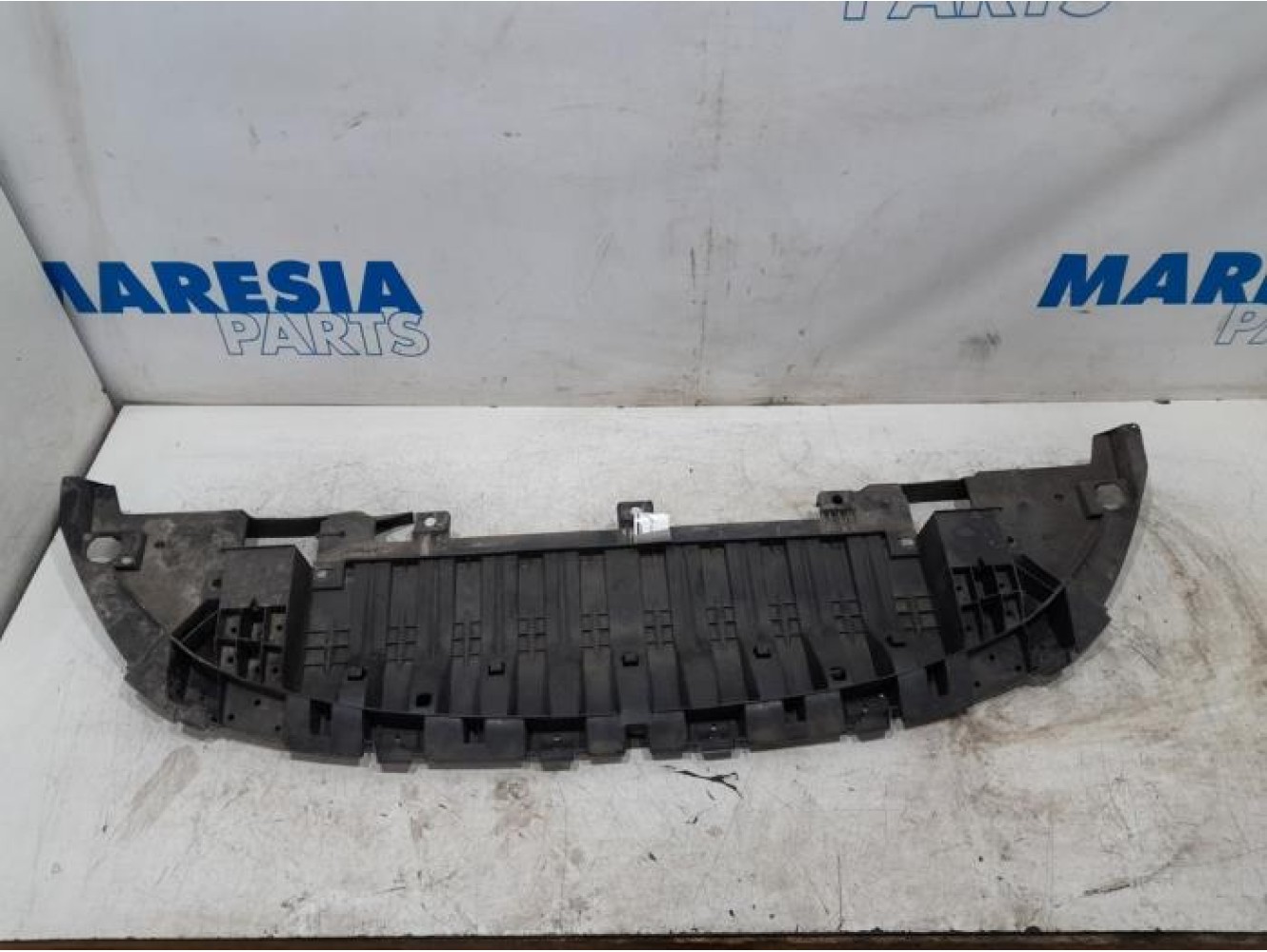 Renault - Megane - Engine protection panel