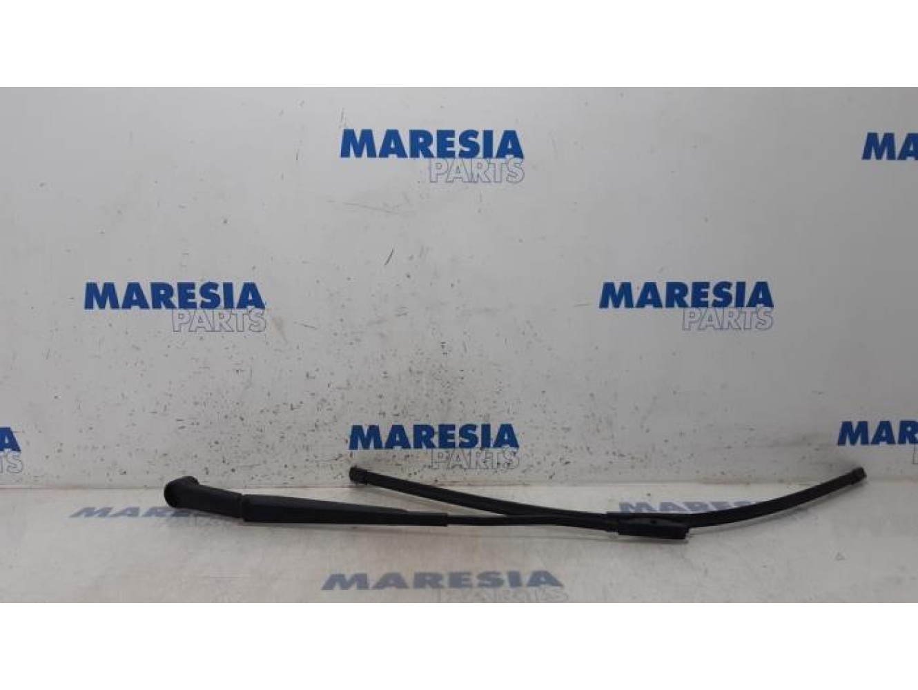Citroen - C4 Grand Picasso - Front wiper arm