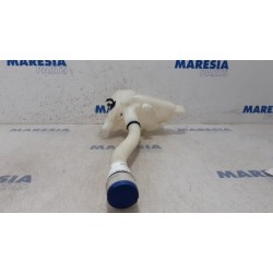 Citroen - C4 Grand Picasso - Front windscreen washer reservoir