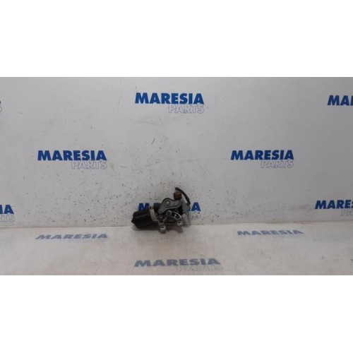 Renault - Kangoo - Front wiper motor