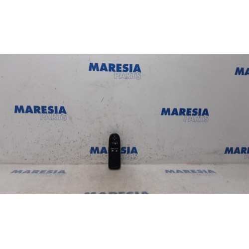 Citroen - C3 - Multi-functional window switch