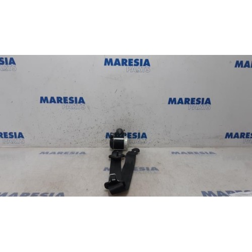 Renault - Trafic - Front seatbelt, right