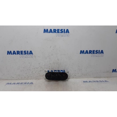 Renault - Trafic - Panneau de commandes chauffage
