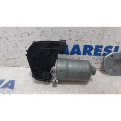 Renault - Trafic - Front wiper motor