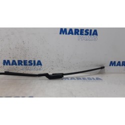 Renault - Trafic - Front wiper arm