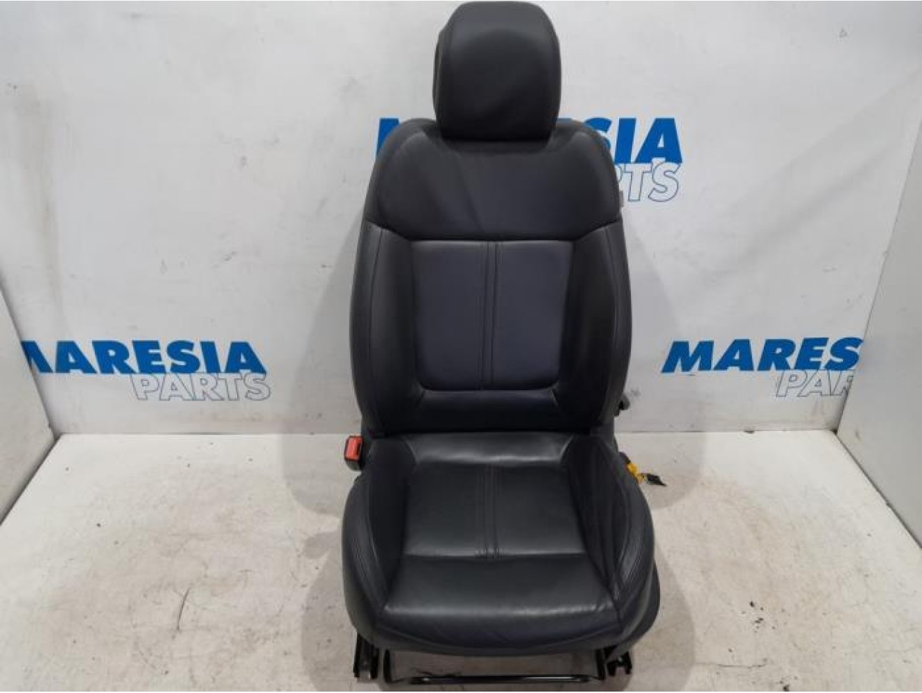 Peugeot - 3008 - Sitz links