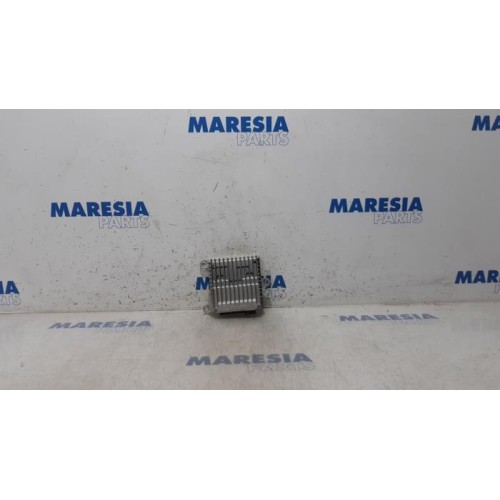 Renault - Megane - Radio amplifier