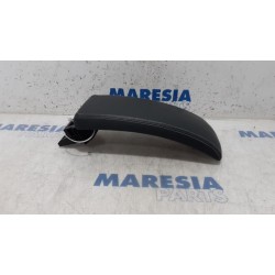 Renault - Megane - Armrest