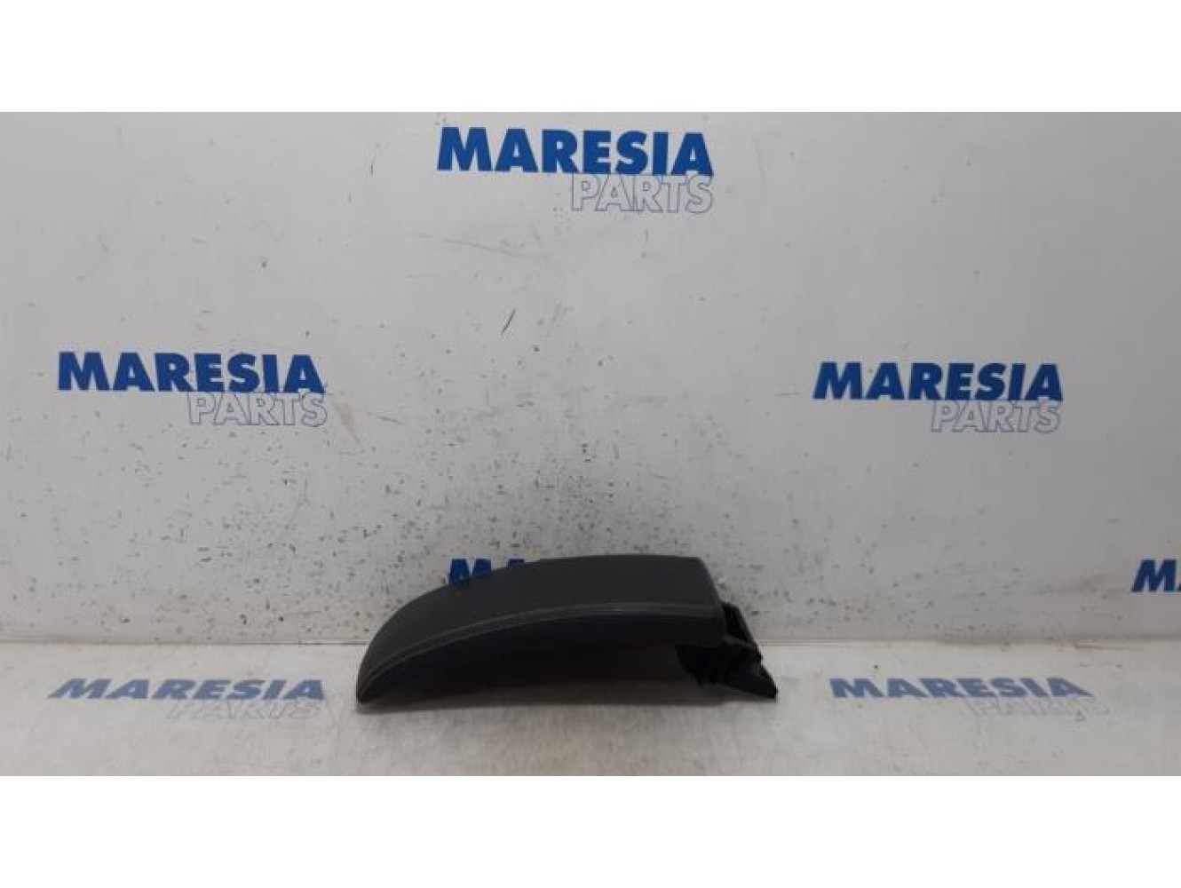 Renault - Megane - Armrest