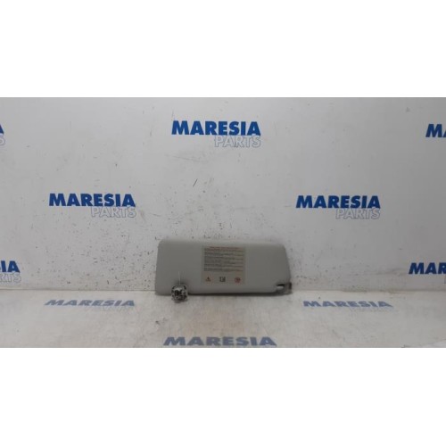 Renault - Megane - Sun visor