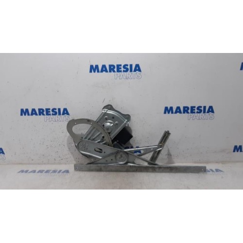 Renault - Megane - Window mechanism 4-door, front right