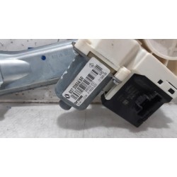 Renault - Megane - Rear door window mechanism 4-door, right