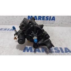 Renault - Megane - Brandstofpomp Mechanisch